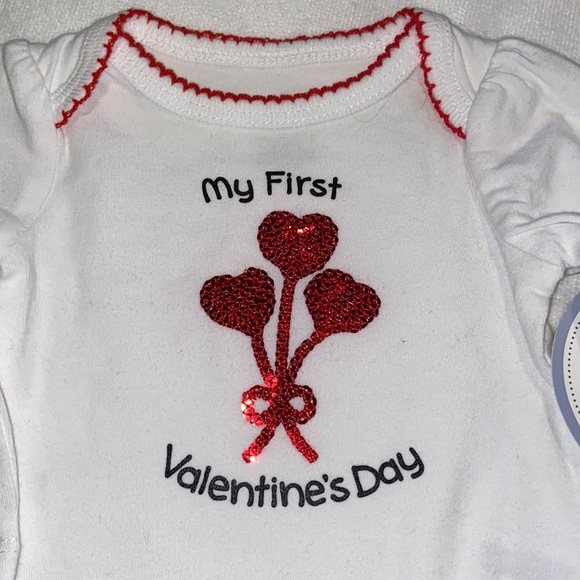 NEW!! VALENTINES DAY Baby Girls My First Valentines Day Onepiece NWT - Picture 2 of 2